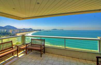 Imagem: O apartamento na cobertura possui 4 Dormitórios, 5 Banheiros