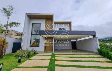 Imagem: A casa em condomínio possui 3 Dormitórios, 4 Banheiros, 4