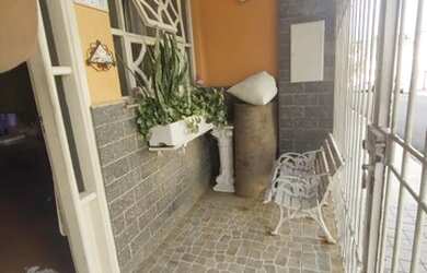 Imagem: A casa possui 4 Dormitórios, 3 Banheiros, 175m² de Área e