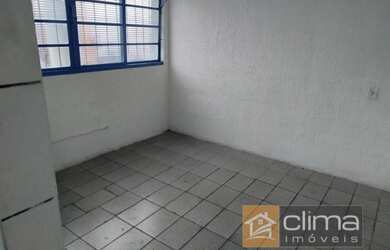 Imagem: A casa possui 1 Dormitório, 1 Banheiro, 35m² de Área e está