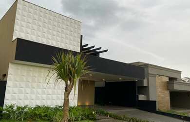 Imagem: A casa em condomínio possui 5 Dormitórios, 5 Banheiros, 4