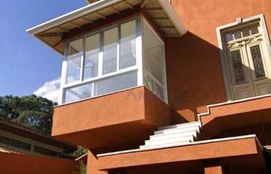 Imagem: A casa em condomínio possui 4 Dormitórios, 5 Banheiros, 4