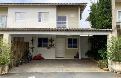 Imagem: A casa em condomínio possui 3 Dormitórios, 3 Banheiros, 2