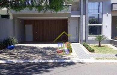 Imagem: A casa em condomínio possui 3 Dormitórios, 3 Banheiros, 4