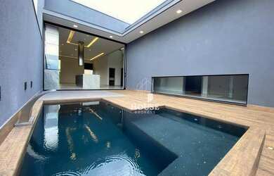 Imagem: A casa em condomínio possui 3 Dormitórios, 1 Banheiro, 2 Vagas