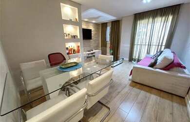 Imagem: O apartamento possui 2 Dormitórios, 2 Banheiros, 2 Vagas na