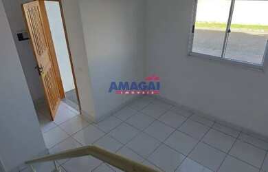 Imagem: A casa em condomínio possui 3 Dormitórios, 2 Banheiros, 2