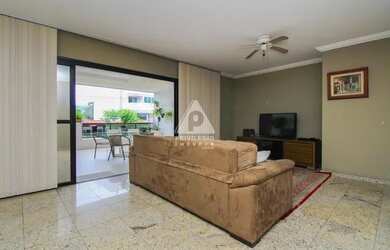 Imagem: O apartamento possui 3 Dormitórios, 3 Banheiros, 2 Vagas na