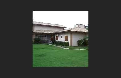 Imagem: A casa possui 3 Dormitórios, 3 Banheiros, 2 Vagas na garagem