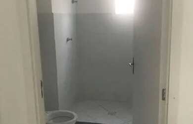 Imagem: O apartamento possui 2 Dormitórios, 1 Banheiro, 2 Vagas na