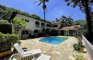 Imagem: A casa em condomínio possui 4 Dormitórios, 5 Banheiros, 5