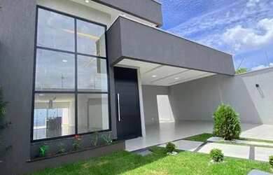 Imagem: A casa possui 3 Dormitórios, 2 Banheiros, 1 Vaga na garagem