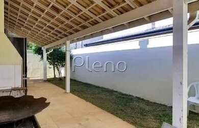 Imagem: A casa em condomínio possui 3 Dormitórios, 3 Banheiros, 4