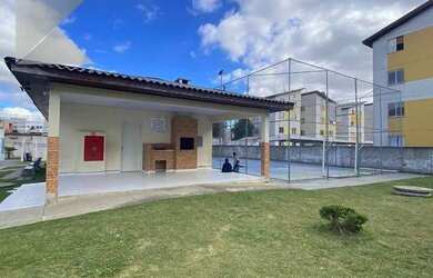 Imagem: O apartamento possui 2 Dormitórios, 1 Banheiro, 1 Vaga na garagem