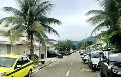 Imagem 2: Linda casa com 4 Quartos, sendo suítes - no condomínio Terra Américas.Recreio...