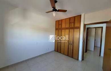 Imagem: O apartamento possui 3 Dormitórios, 2 Banheiros, 2 Vagas na