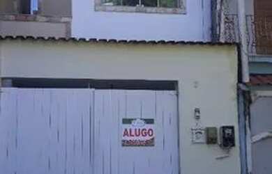 Imagem: A casa possui 3 Dormitórios, 2 Banheiros, 1 Vaga na garagem