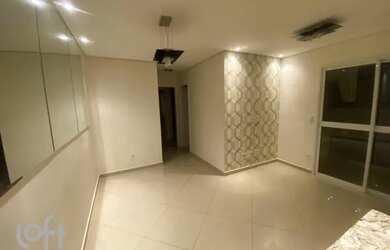 Imagem: O apartamento possui 2 Dormitórios, 1 Banheiro, 2 Vagas na