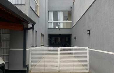 Imagem 9: Sobrado para venda possui 300 metros quadrados com 4 quartos em Jardim Quaresmeira II - Su