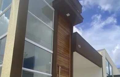 Imagem: A casa em condomínio possui 3 Dormitórios, 3 Banheiros, 2