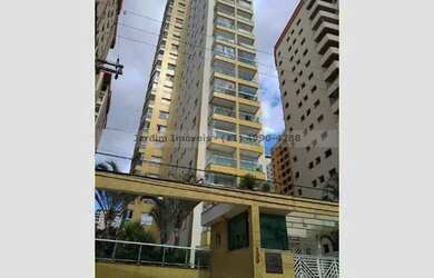 Imagem: O apartamento possui 3 Dormitórios, 1 Banheiro, 3 Vagas na