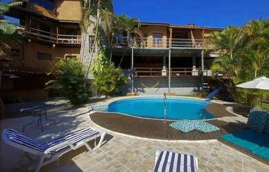 Imagem: A casa em condomínio possui 4 Dormitórios, 5 Banheiros, 5