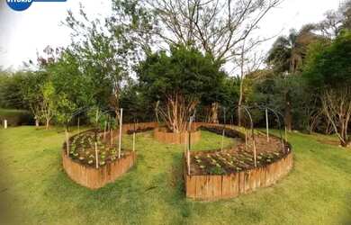 Imagem: A casa em condomínio possui 3 Dormitórios, 3 Banheiros, 4