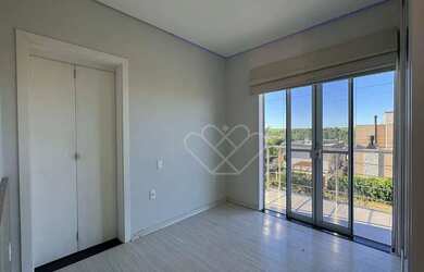 Imagem 11: Ampla Casa com 4 Dormitórios e Lareira à Venda ou para Alugar no Jardim Timbaúva, Gravataí