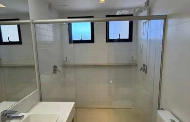 Imagem 7: Apartamento para aluguel possui 221 metros quadrados com 4 quartos