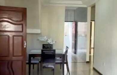 Imagem: A casa possui 3 Dormitórios, 2 Banheiros, 1 Vaga na garagem