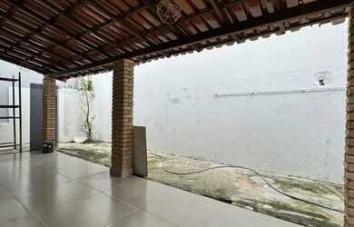 Imagem 2: Casa para Venda em Betim, Alto das Flores, 3 dormitórios, 1 banheiro,...