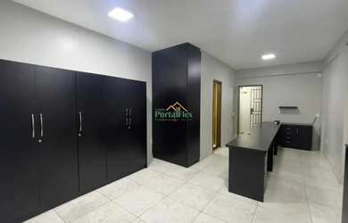 Imagem: O depósito possui 250m² de Área e está localizado em Parque