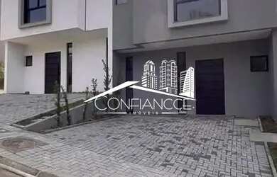 Imagem: A casa em condomínio possui 3 Dormitórios, 3 Banheiros, 2