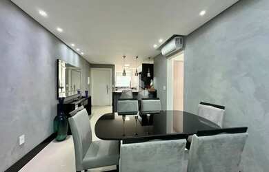 Imagem 4: Apartamento de 2 dormitórios de frente com vista para o mar e box/vaga...