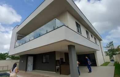 Imagem: A casa em condomínio possui 5 Dormitórios, 5 Banheiros, 4