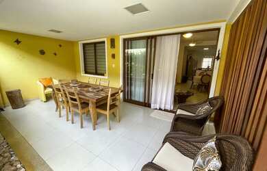 Imagem: A casa em condomínio possui 2 Dormitórios, 4 Banheiros, 2