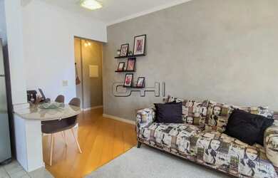 Imagem: O apartamento possui 2 Dormitórios, 1 Banheiro, 1 Vaga na garagem