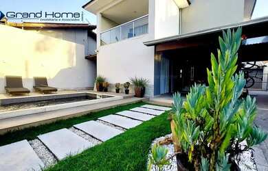 Imagem: A casa possui 3 Dormitórios, 1 Banheiro, 5 Vagas na garagem