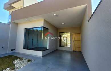 Imagem: A casa possui 2 Dormitórios, 2 Banheiros, 2 Vagas na garagem