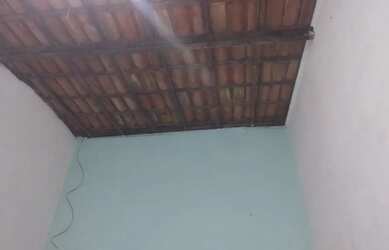 Imagem: A casa possui 2 Dormitórios, 2 Banheiros, 1 Vaga na garagem