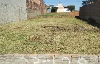 Imagem: O terreno possui 200m² de Área e está localizado em Mirassol