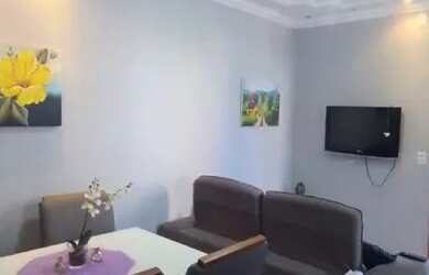 Imagem: O apartamentoe possui 2 Dormitórios, 1 Banheiro, 1 Vaga na