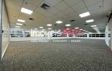 Imagem: O depósito possui 5 Vagas na garagem, 582m² de Área e está