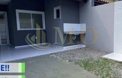 Imagem: A casa possui 2 Dormitórios, 2 Banheiros, 1 Vaga na garagem