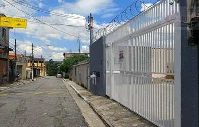 Imagem: A casa possui 2 Dormitórios, 2 Banheiros, 1 Vaga na garagem