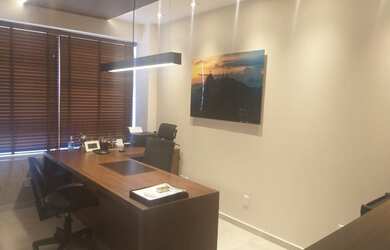 Imagem 2: ESPETACULAR SALA COMERCIAL EM CONDOMÍNIO DE LUXO POR APENAS R$ 168.000,00