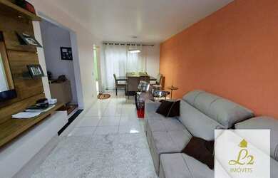 Imagem: A casa possui 3 Dormitórios, 2 Banheiros, 2 Vagas na garagem