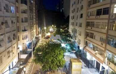 Imagem: A kitnet possui 1 Dormitório, 1 Banheiro, 35m² de Área, Imóvel