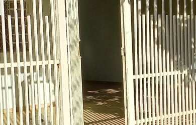 Imagem: A casa em condomínio possui 3 Dormitórios, 2 Banheiros, 3