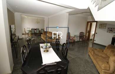 Imagem: O apartamento na cobertura possui 5 Dormitórios, 5 Banheiros